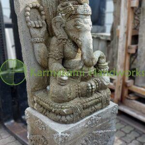 Ganesha aura with pillar